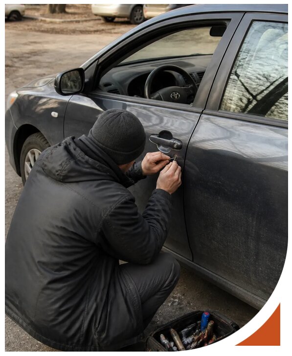 Профессиональное вскрытие автомобиля Тойота без повреждений в Арсеньеве